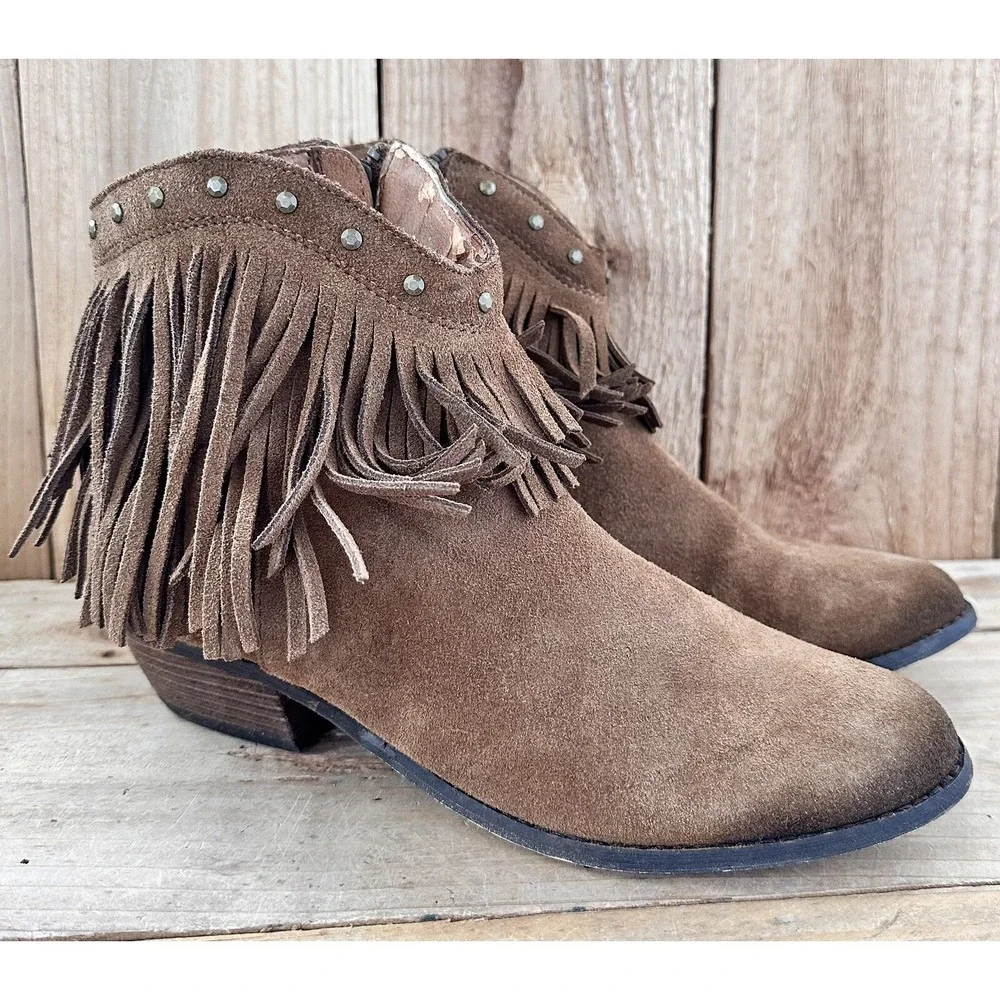 Minnetonka Suede Fringed Ankle Boots BOHO Studded Women's 8 HOBO Festival Brown